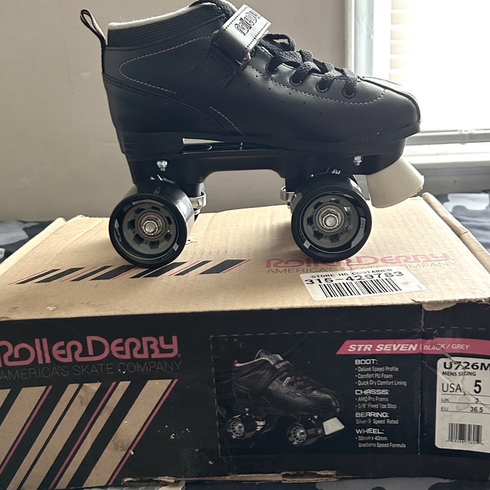 Roller Derry Roller Skates